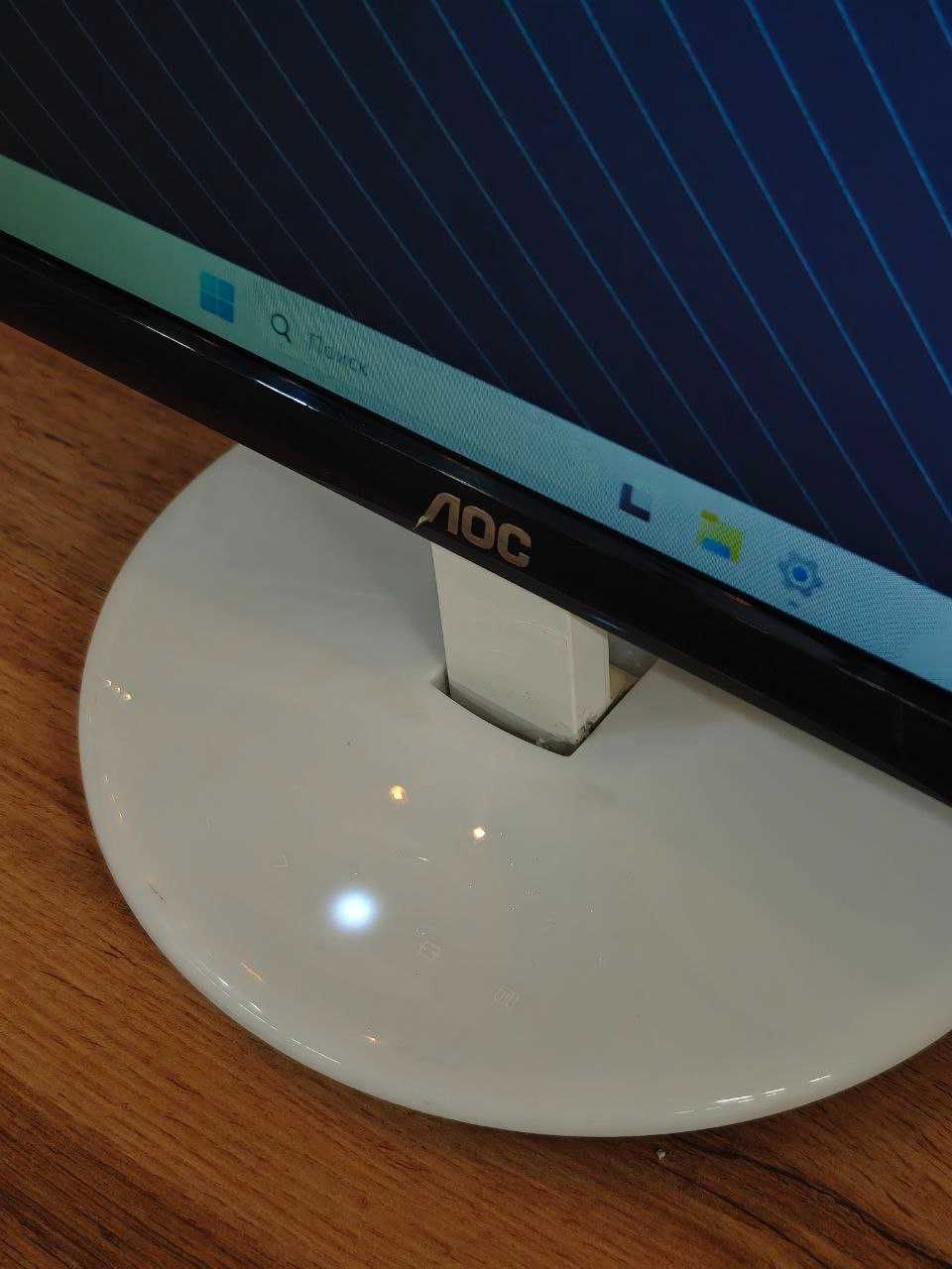 Монитор AOC E2243Fw — 21.5" Full HD Белый
