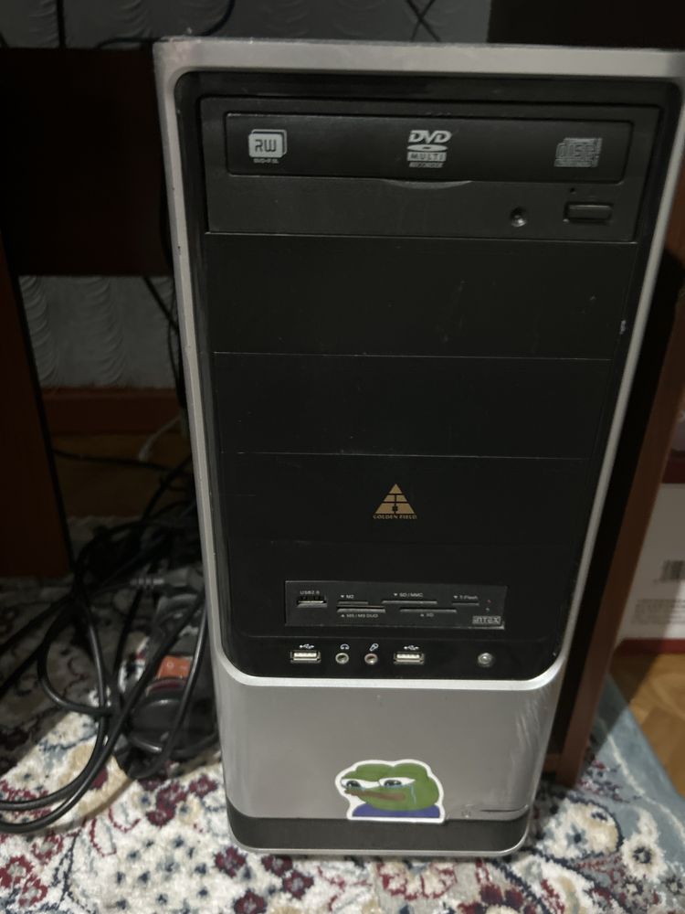 Компьютер Benq в хорошем состоянии
