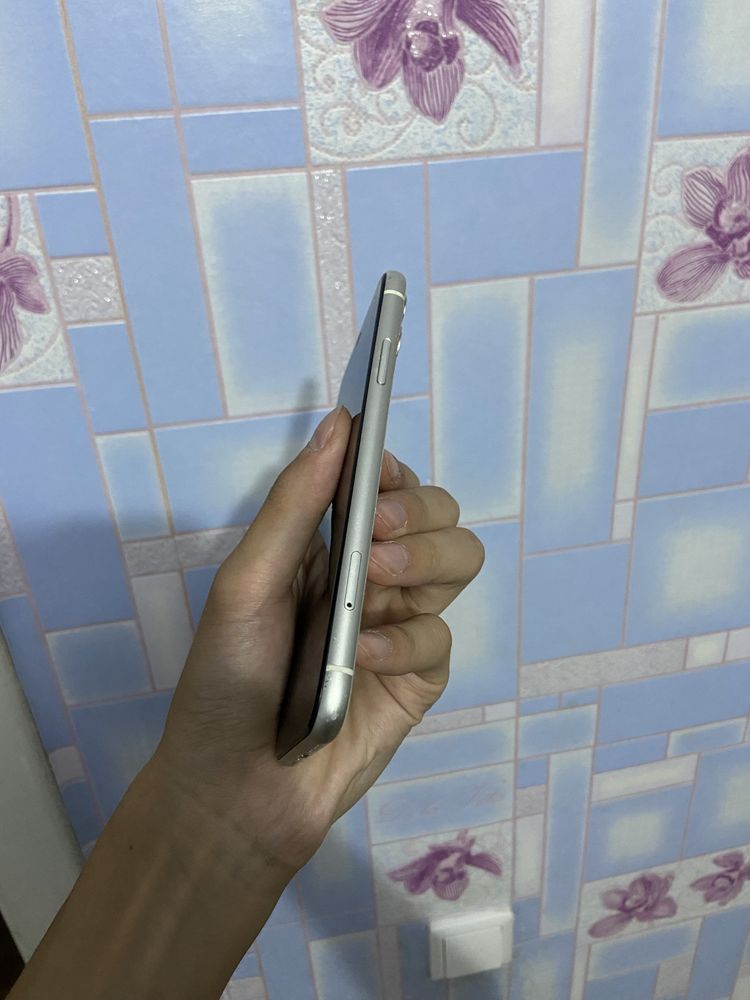 Продам Айфон 11 128gb 75%