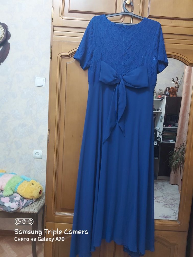 Нарядное платье новое