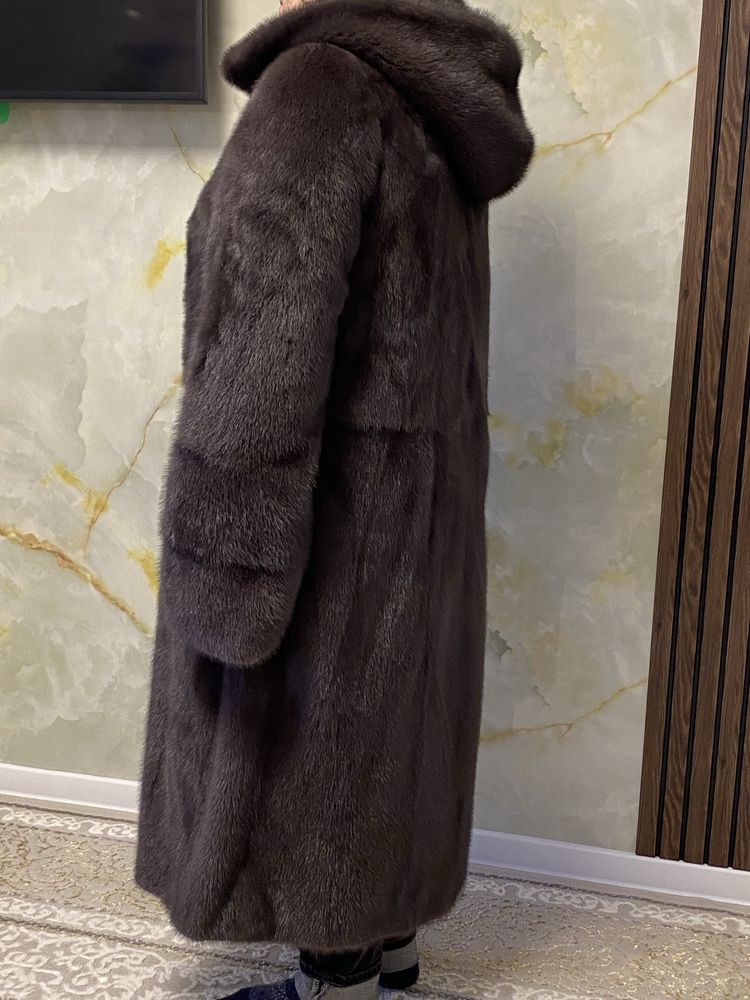 Продам Шубу норковую
