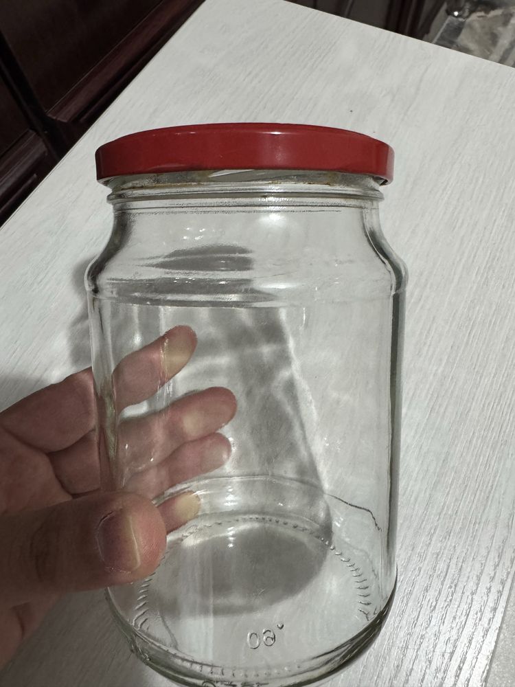Продам 800 гр банки за 100 тнг  за одну банку.