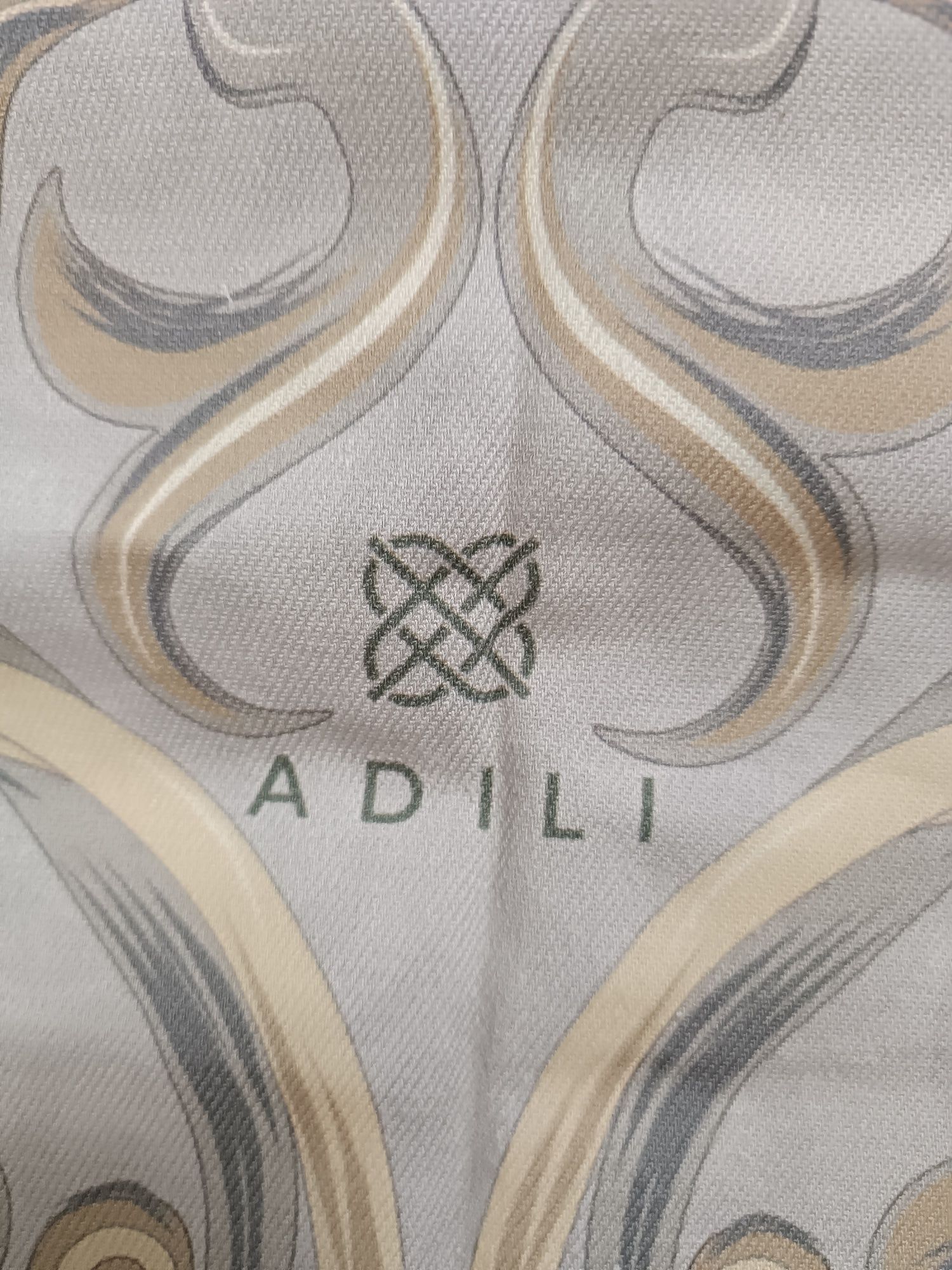 Скатерть и фартук Adili