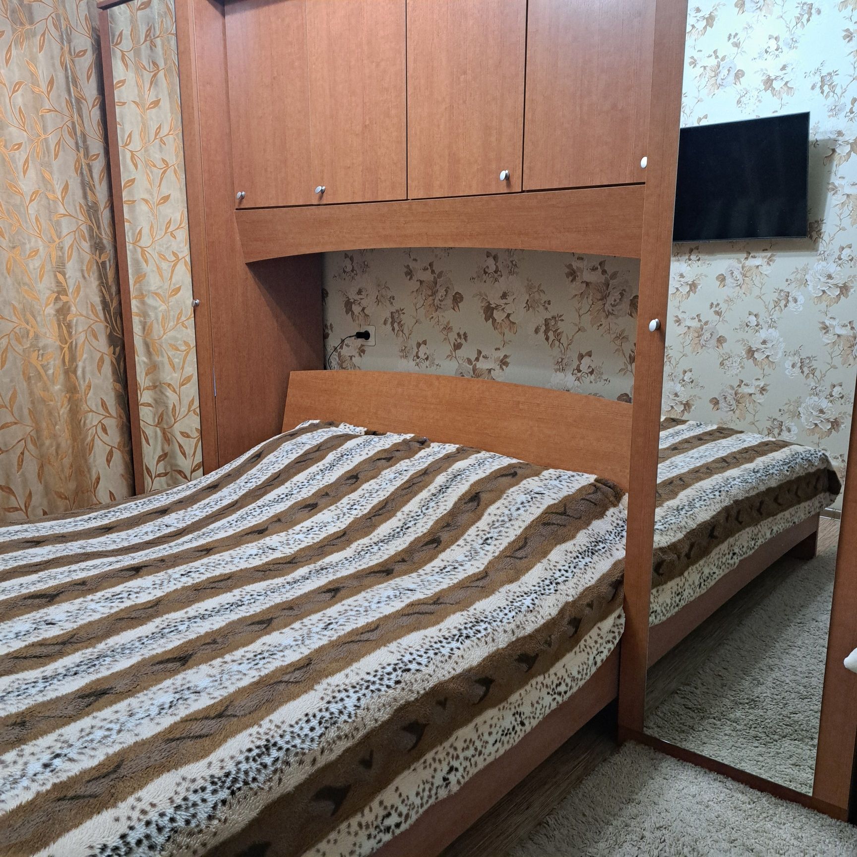 Спальный гарнитур