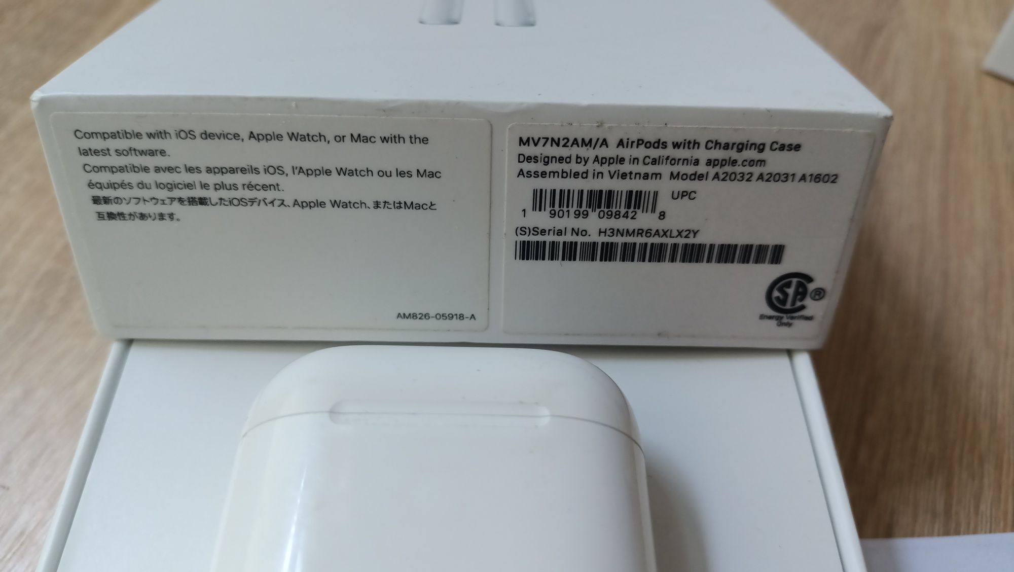 Airpods 2 продам с одним левой ушко