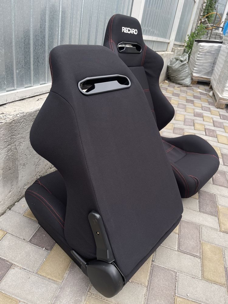 Сиденья Полуковши Recaro sr3, пара, новые