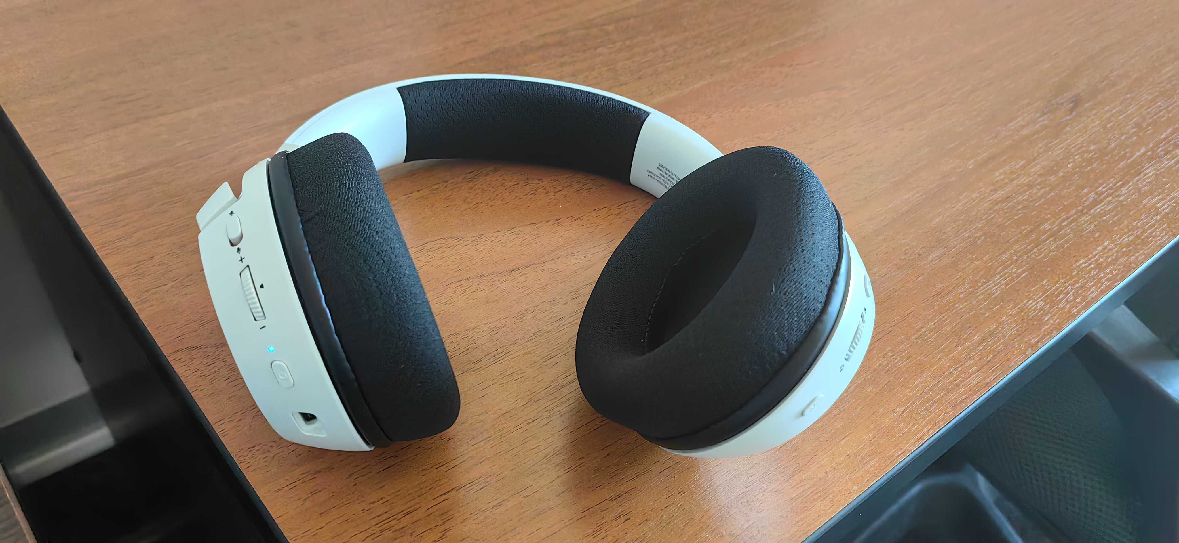Продам наушники razer