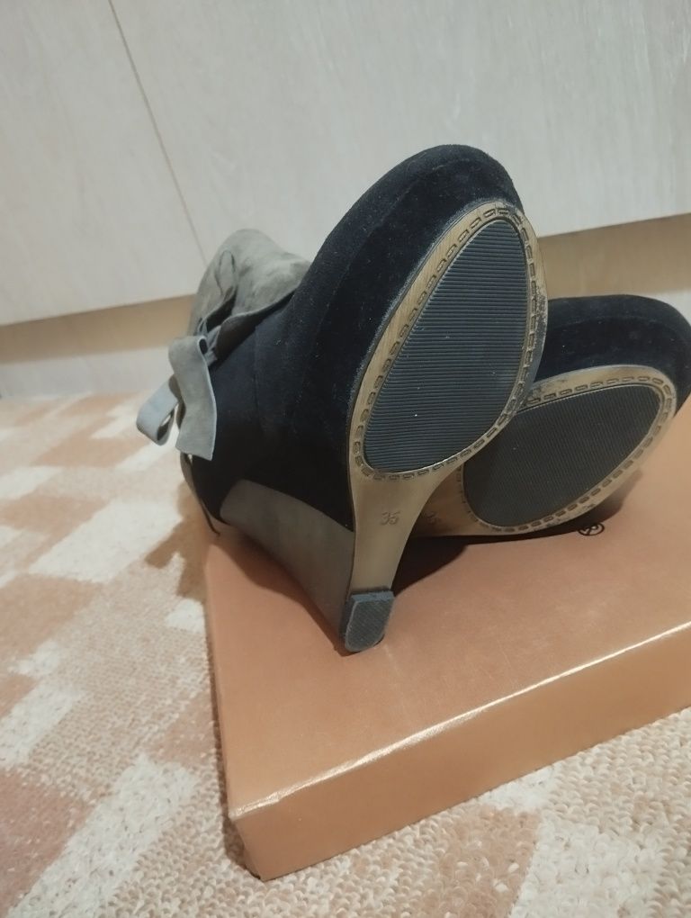 Продам женские зимние сапоги
