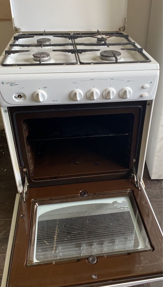 Продам газовую плиту