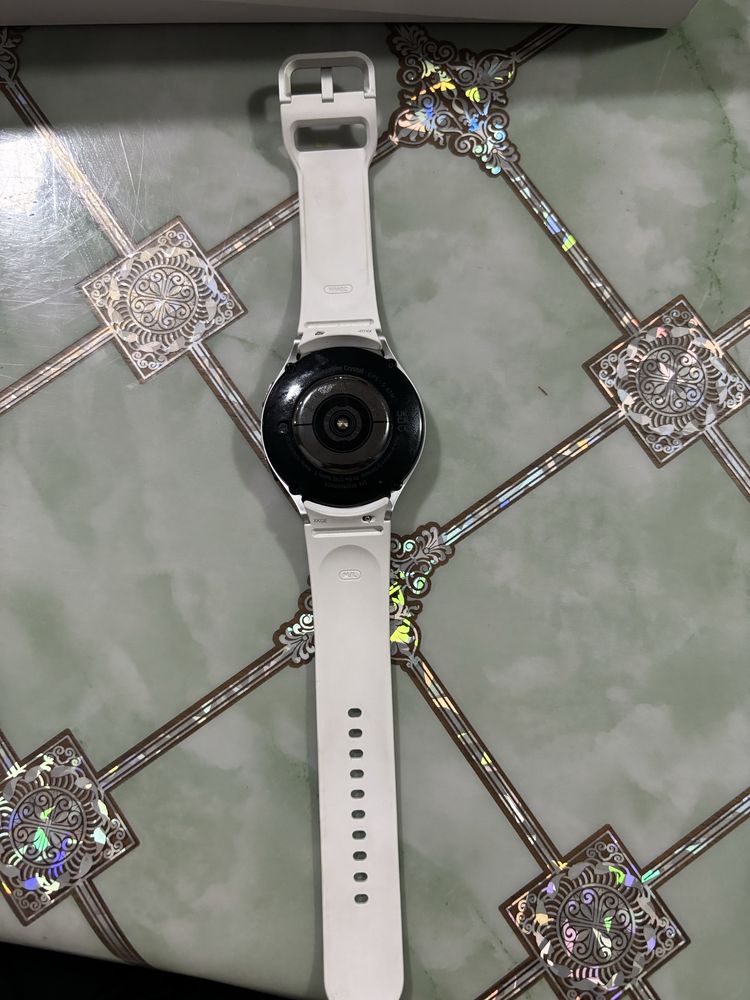 продам или обменяю samsung galaxy watch 5 44mm