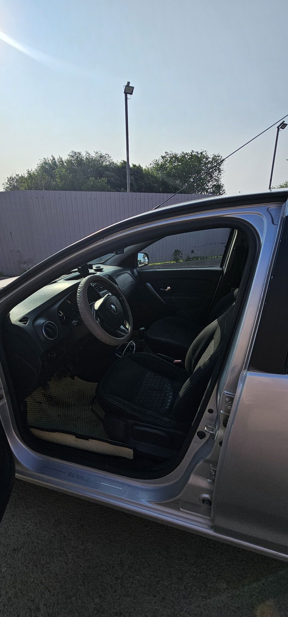 Renault Logan 2014