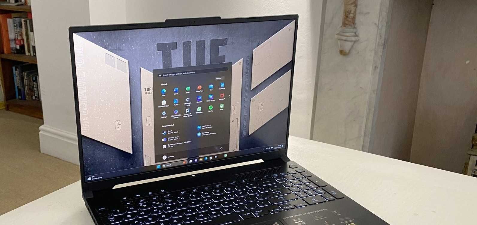 Мощный Качественный лептоп-гейминг диагональ 17,3" ASUS GAMING
