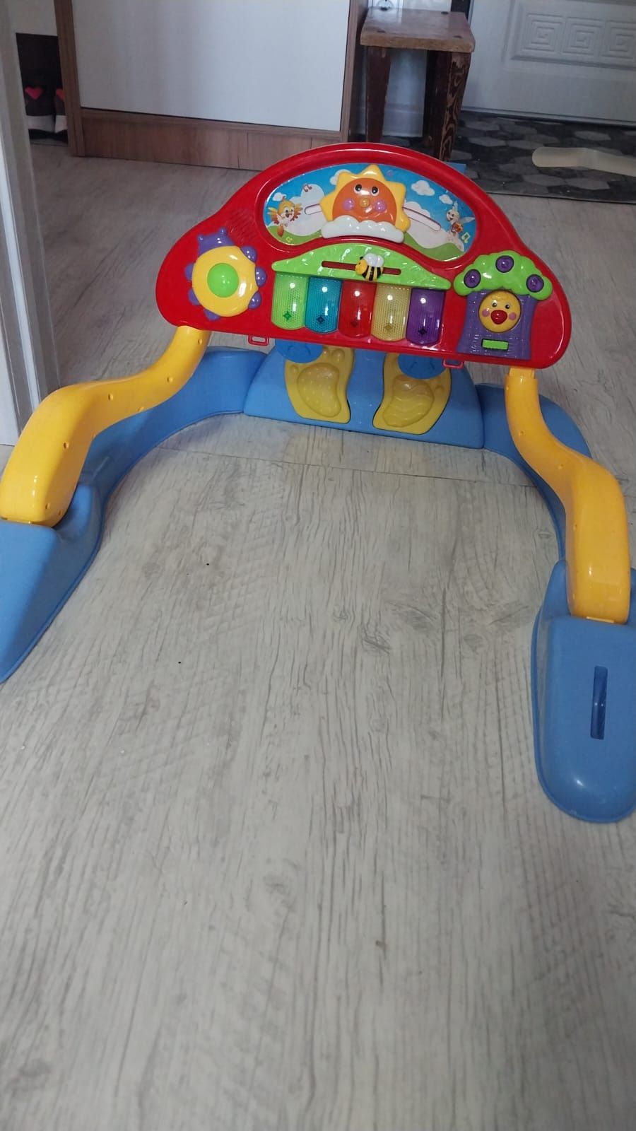 Продаю музыкальную игрушку
