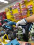 Скидка! Аккумуляторная ваккумная виброприсоска Makita 3Ач