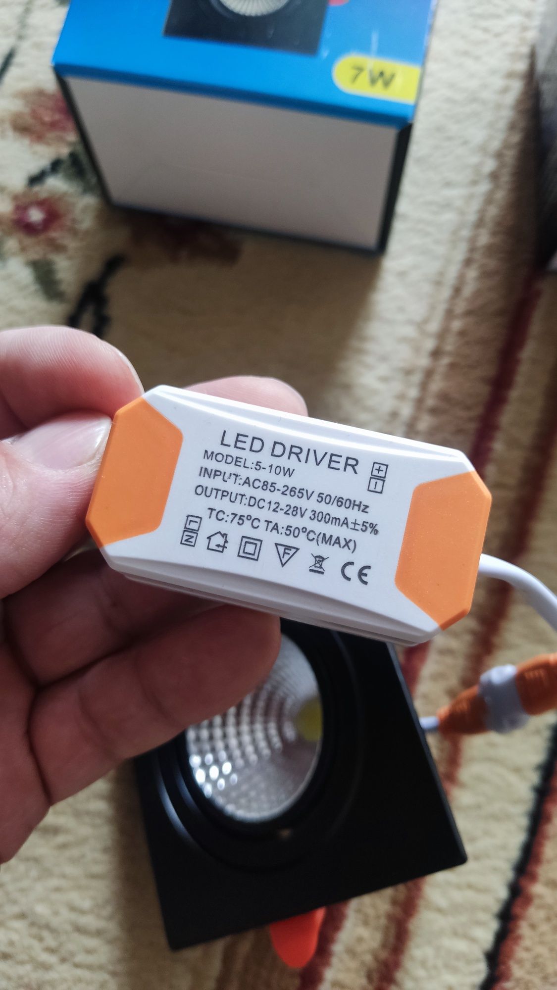 Споты Софиты свет 7w 
Одинарный чёрный 7w 6000К 12