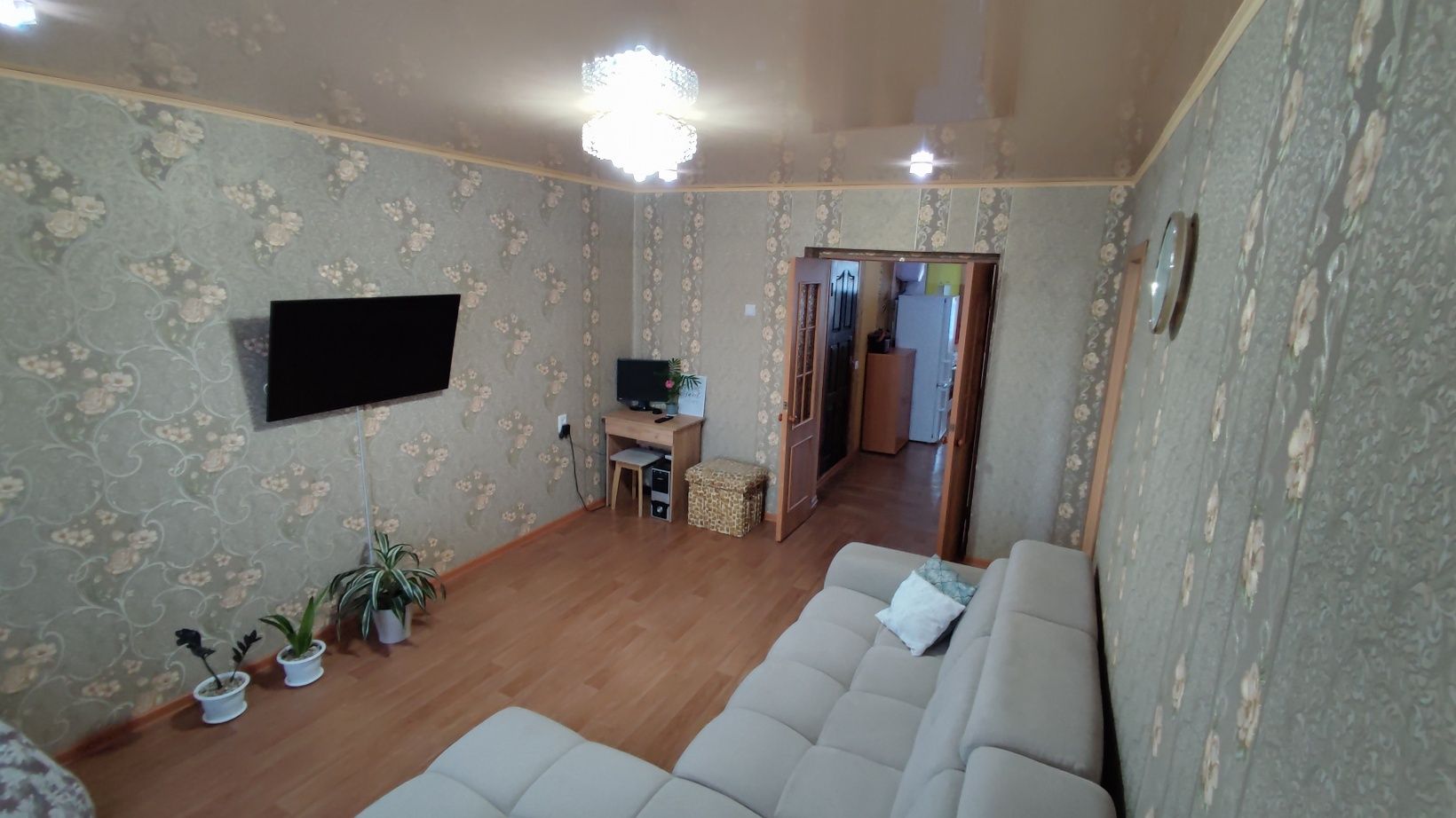 Продам 3 комнатную квартиру в центре