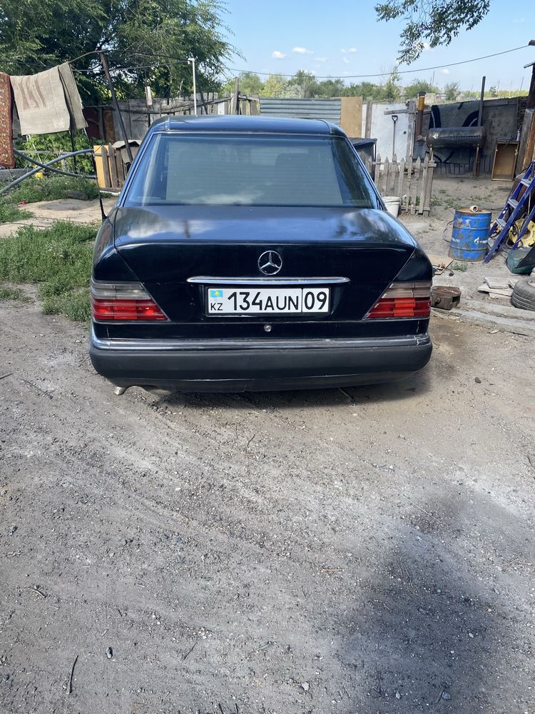 Продам мерс 124 2.2