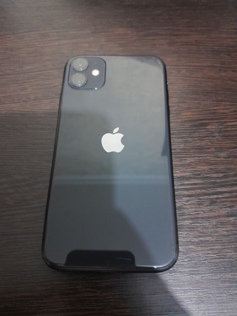 Айфон 11.  64gb.