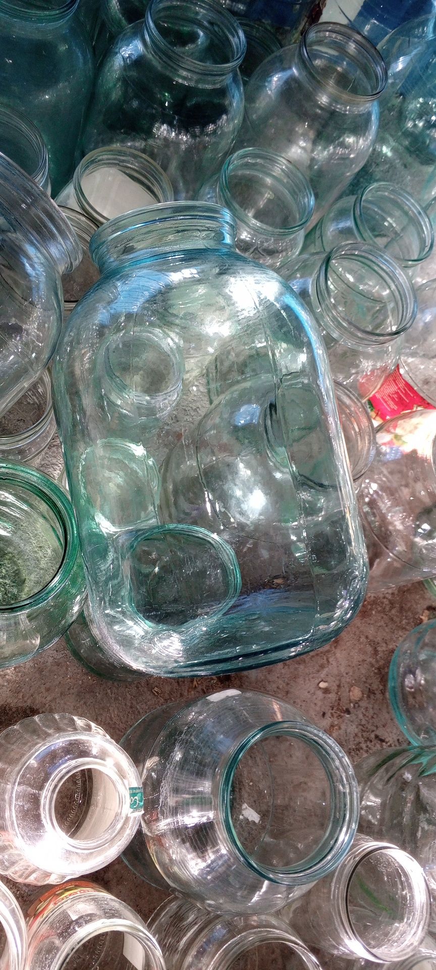 Продам банки,2л 0,5, 0,7 литра