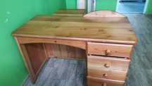 Продам деревянный стол