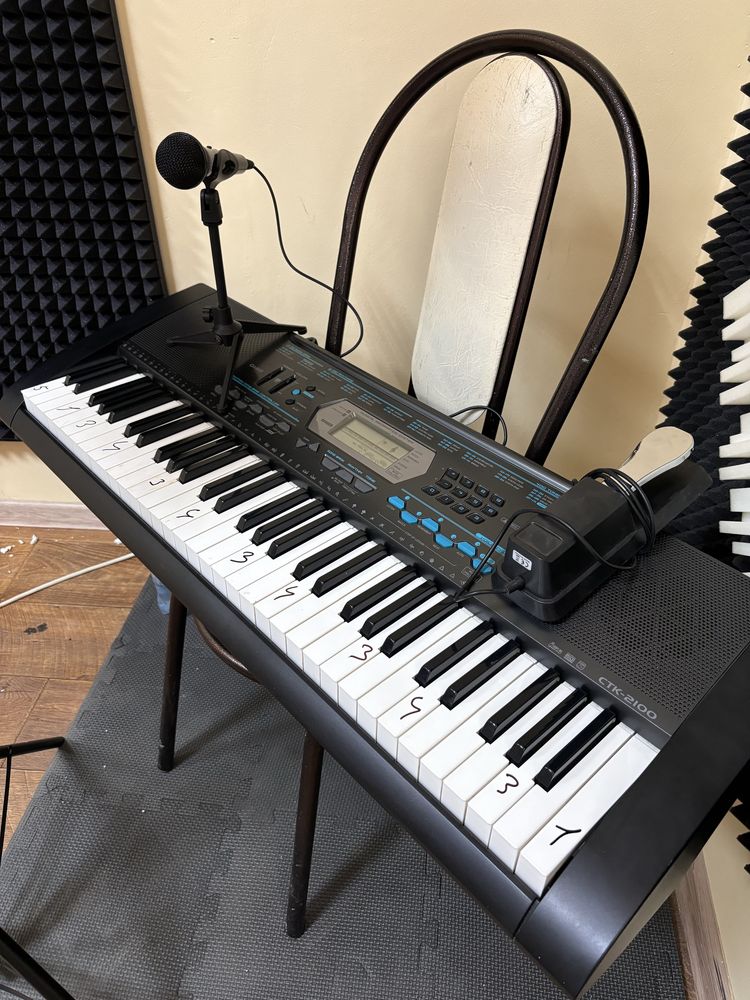 Синтезатор Casio