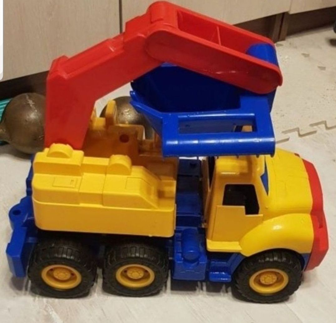 Продам игрушечную машину