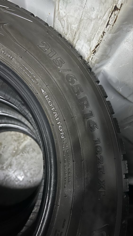 215/65 R16 Комплект зимние шипованные шины Nokian Hakkapeliitta 7