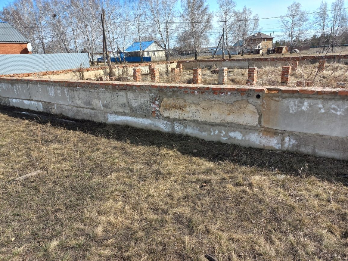 Продам участок с фундаментом
