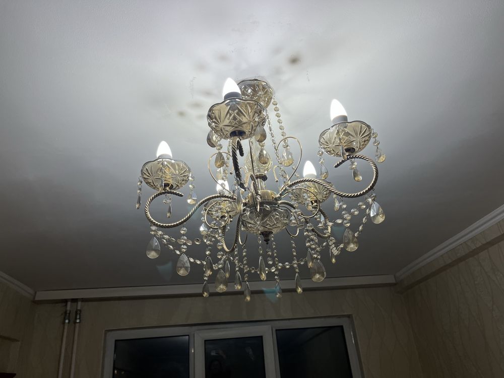 Продам люстру. Самовывоз Кшт. 7000тг