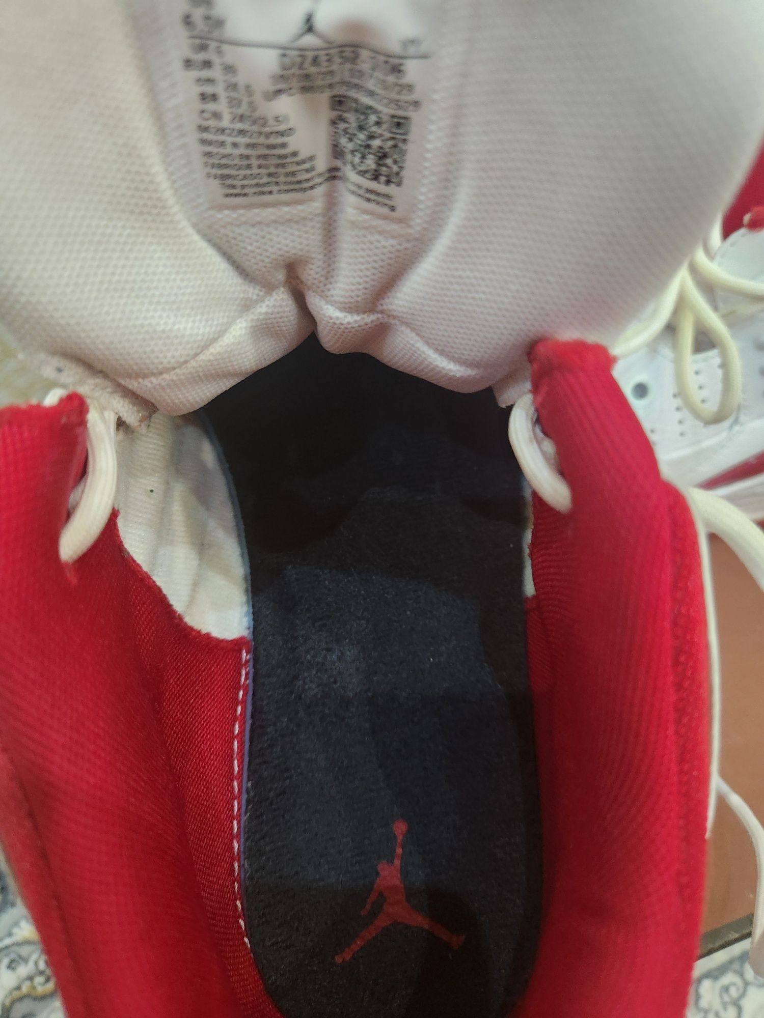 Продам Nike air jordan