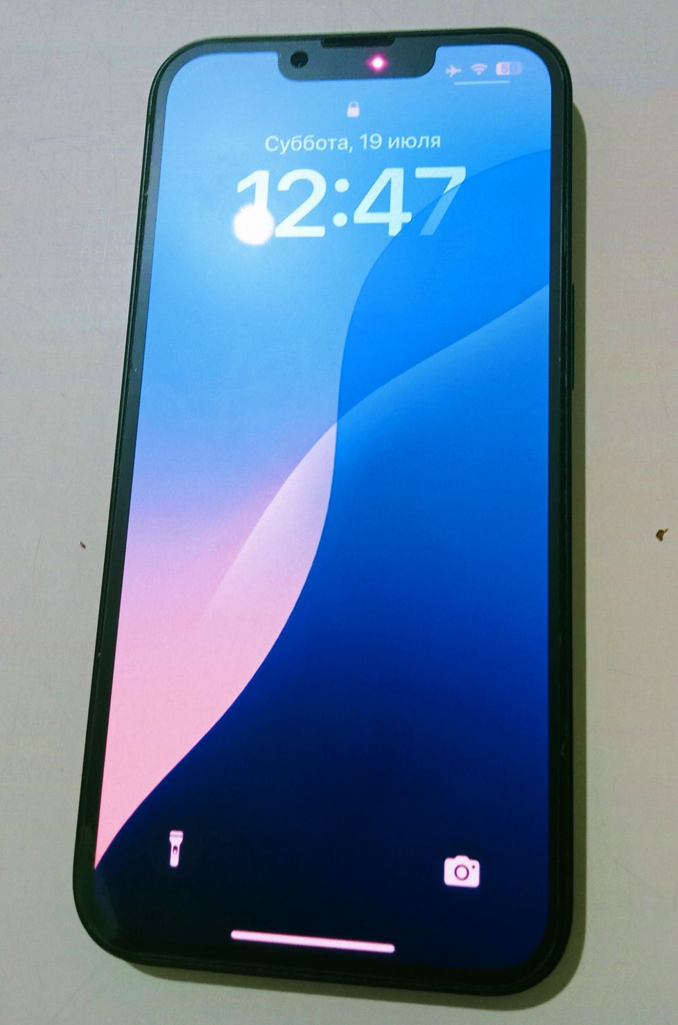 iPhone 13 в отличном состоянии