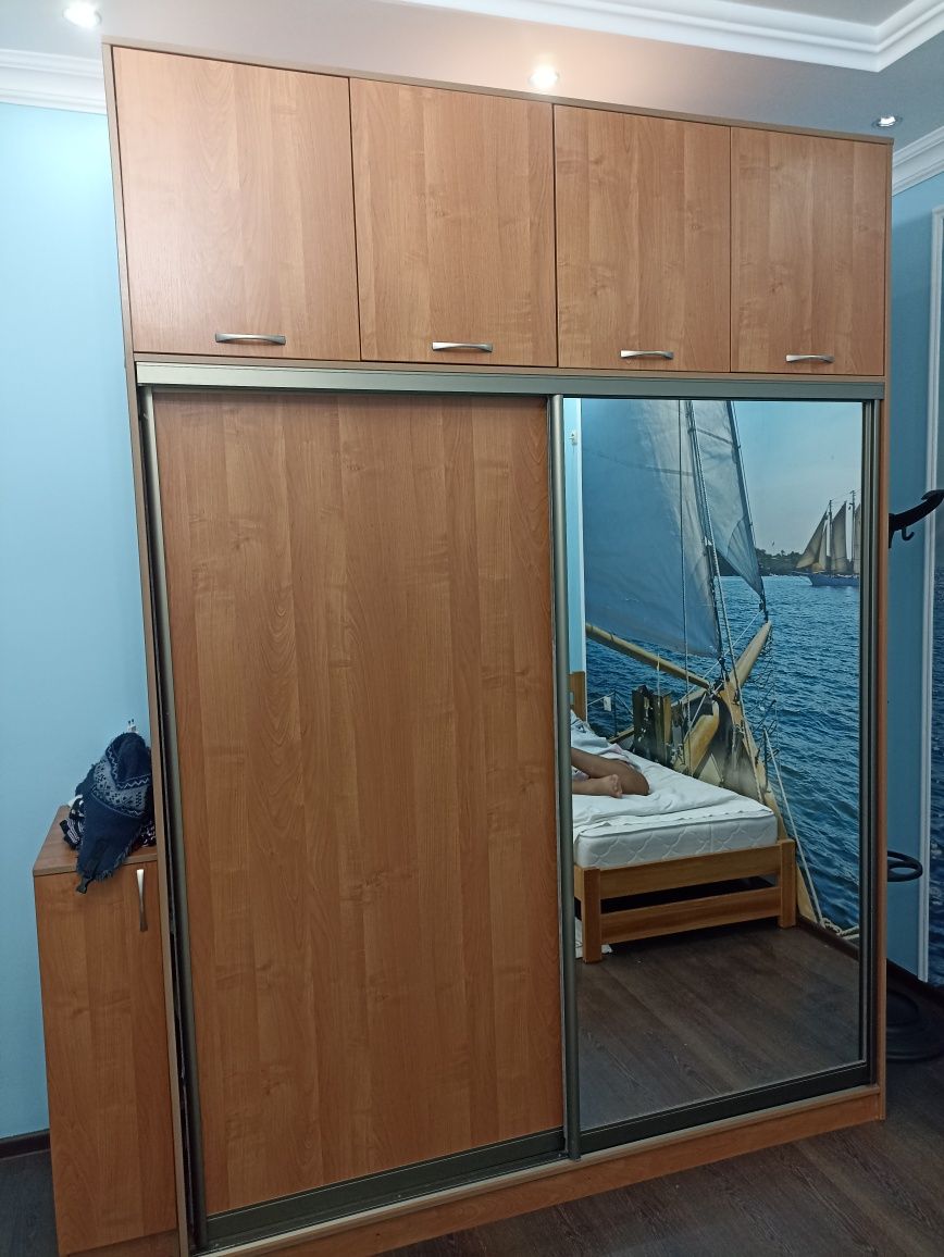 Продам шкаф купе
