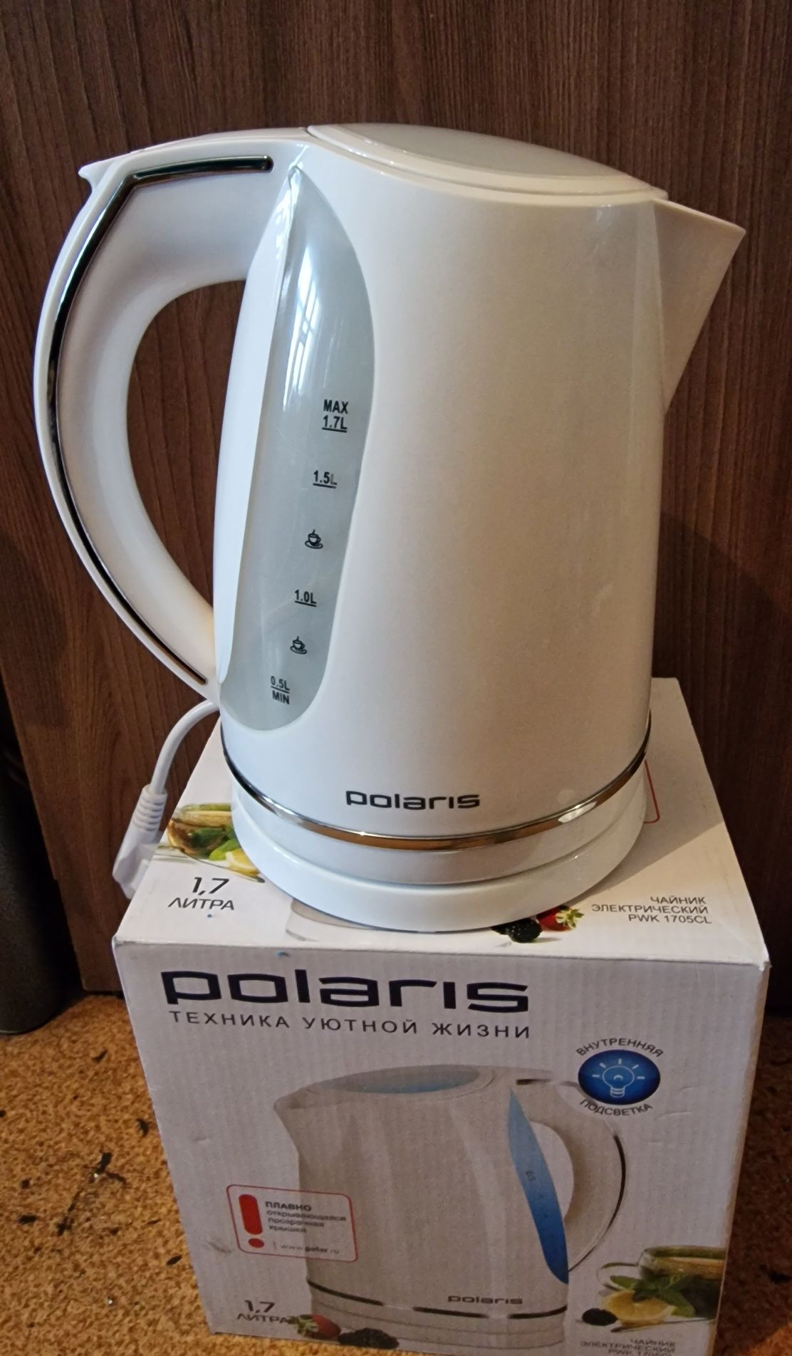 Электрочайник Polaris PWK 1705CL