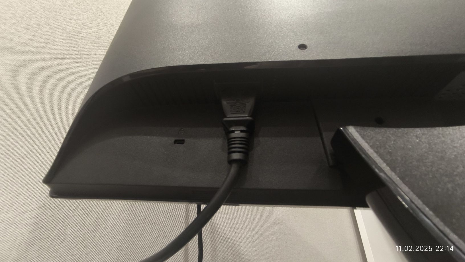 Монитор 18,5 дюймов 60hz