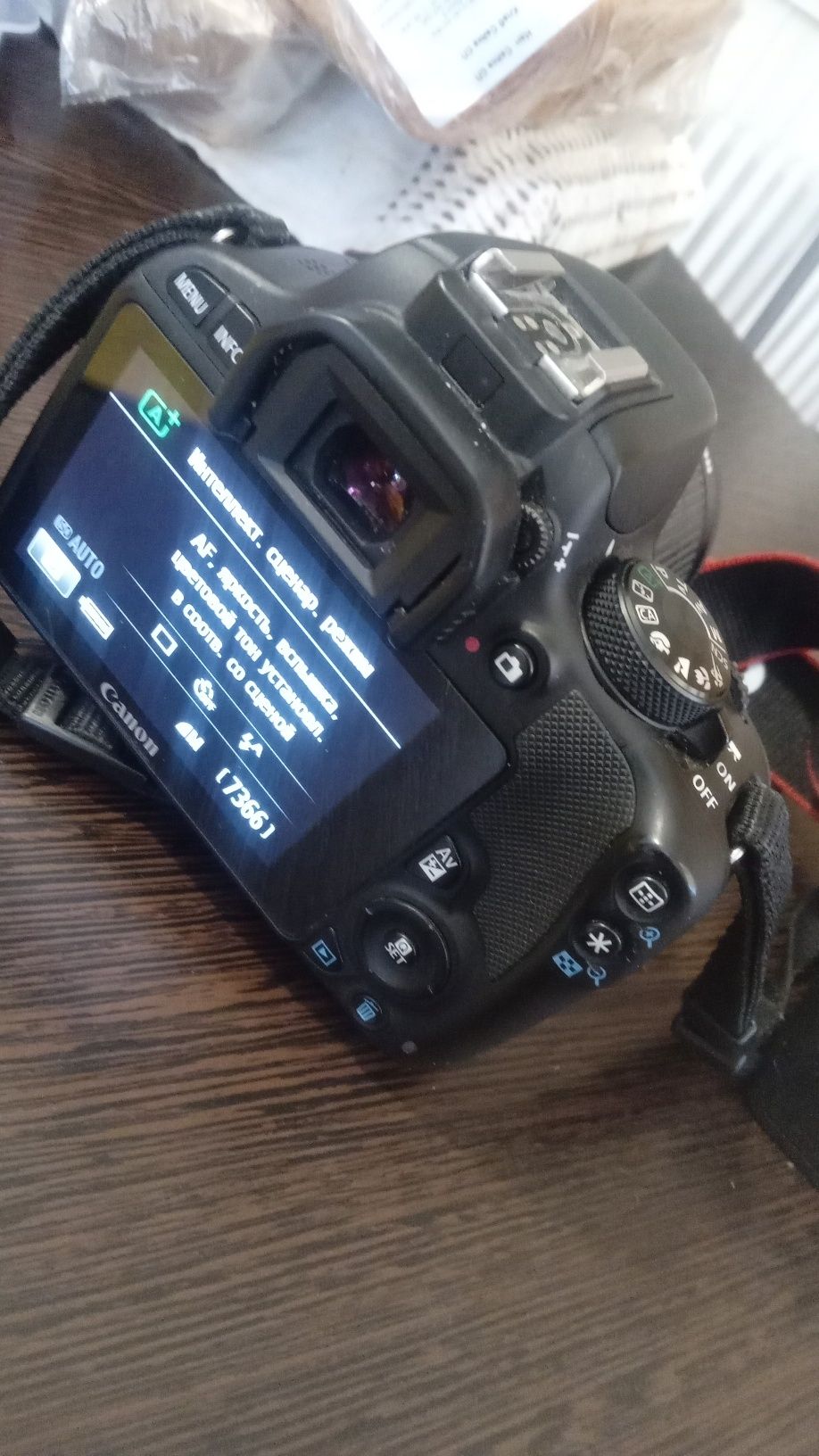 Canon eos 100d                           т