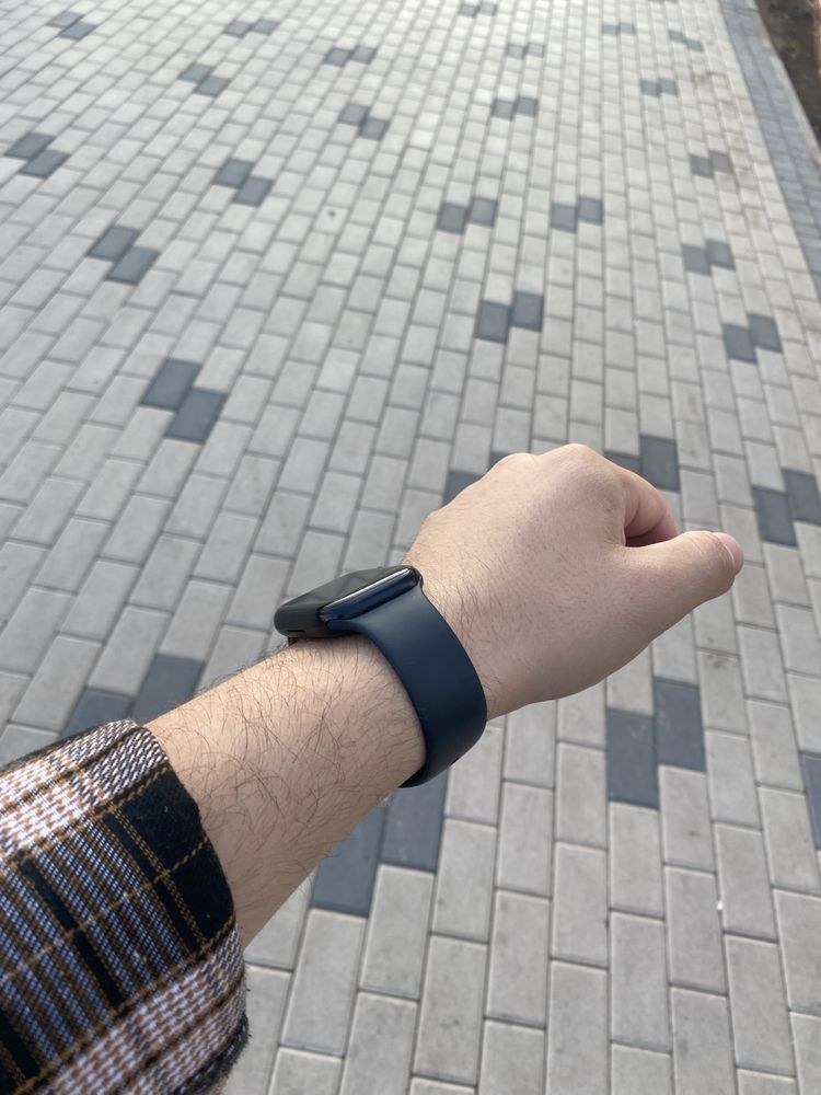 Apple Watch 8 series 45 mm.