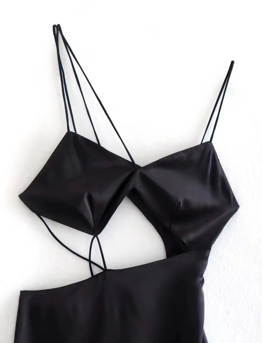 Продам чёрное красивое платье ZARA