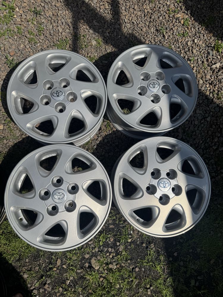 Диски на 15 5/114,3 original toyota