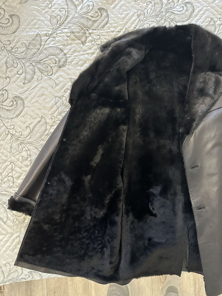 Продам мужскую дубленку