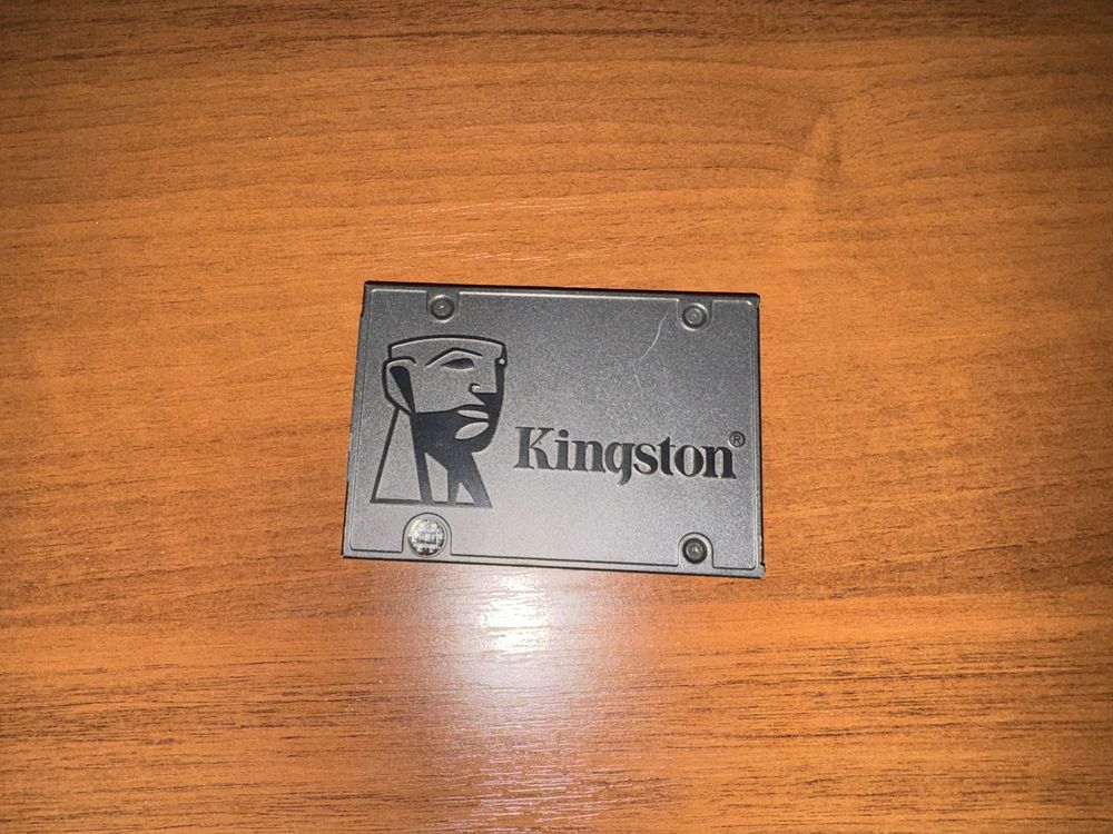 продаю SSD, память 512,240 гб