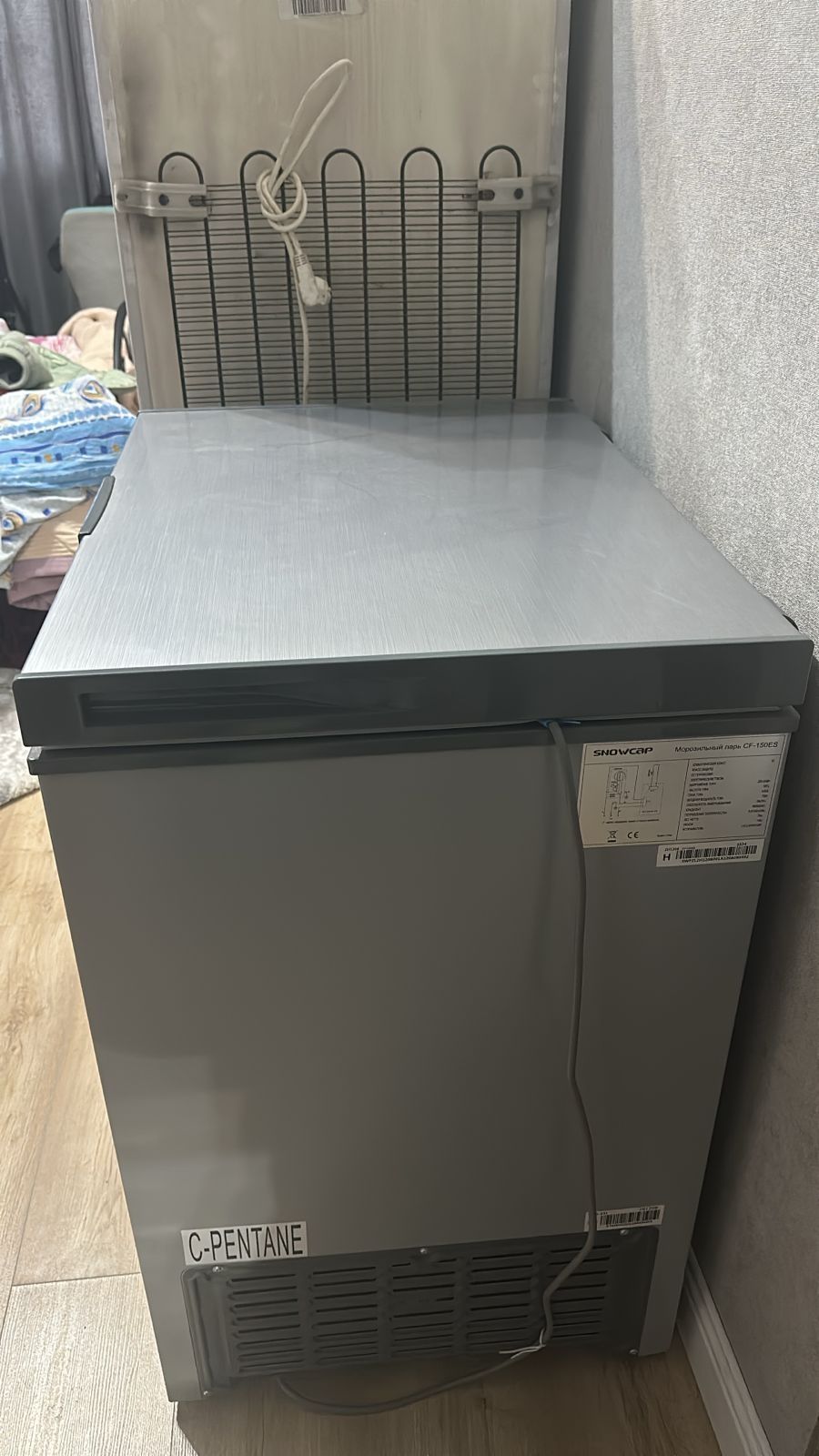 Продам морозильную камеру (ларь), 145л. Snowcap