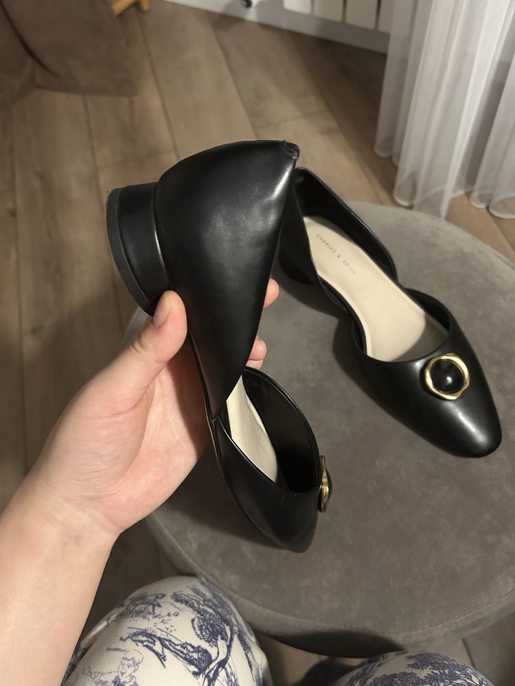 Туфли Charles and keith