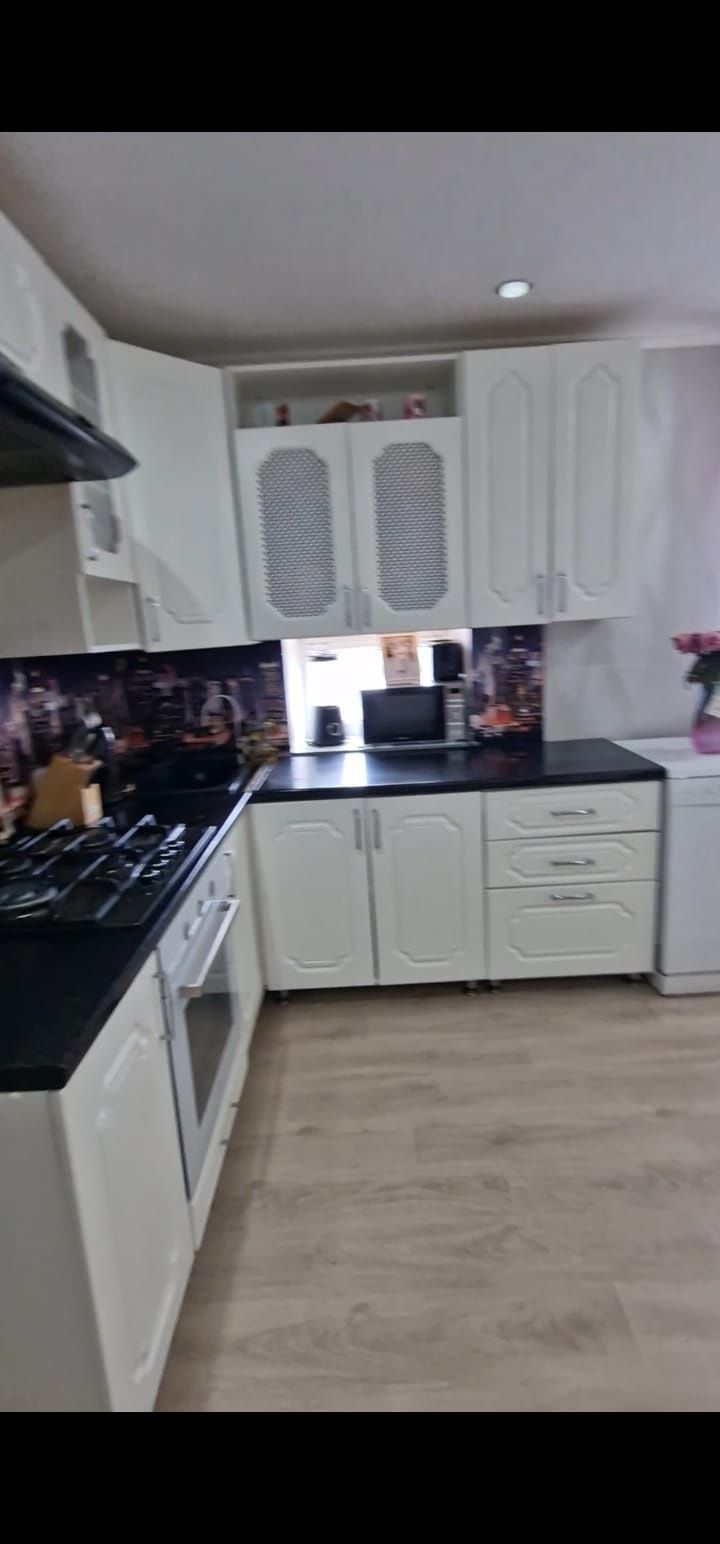 Срочно продам очень уютный теплый дом. Удобное расположение.