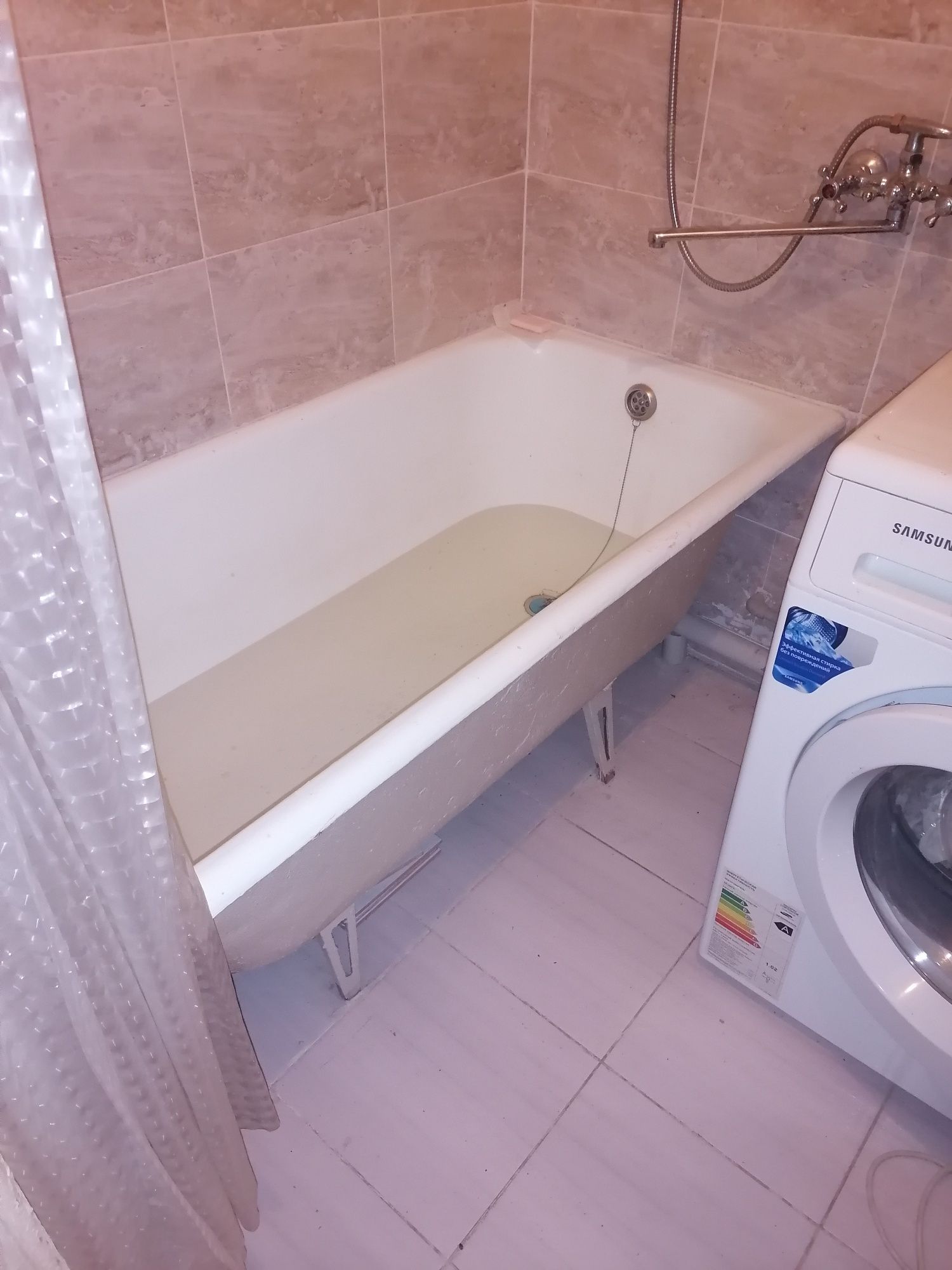 Продаётся 2 комнатная квартира, без перепланировки, с приватизацией.