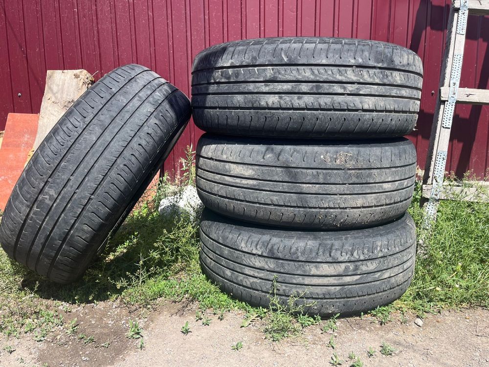 Шины 235/55r18.