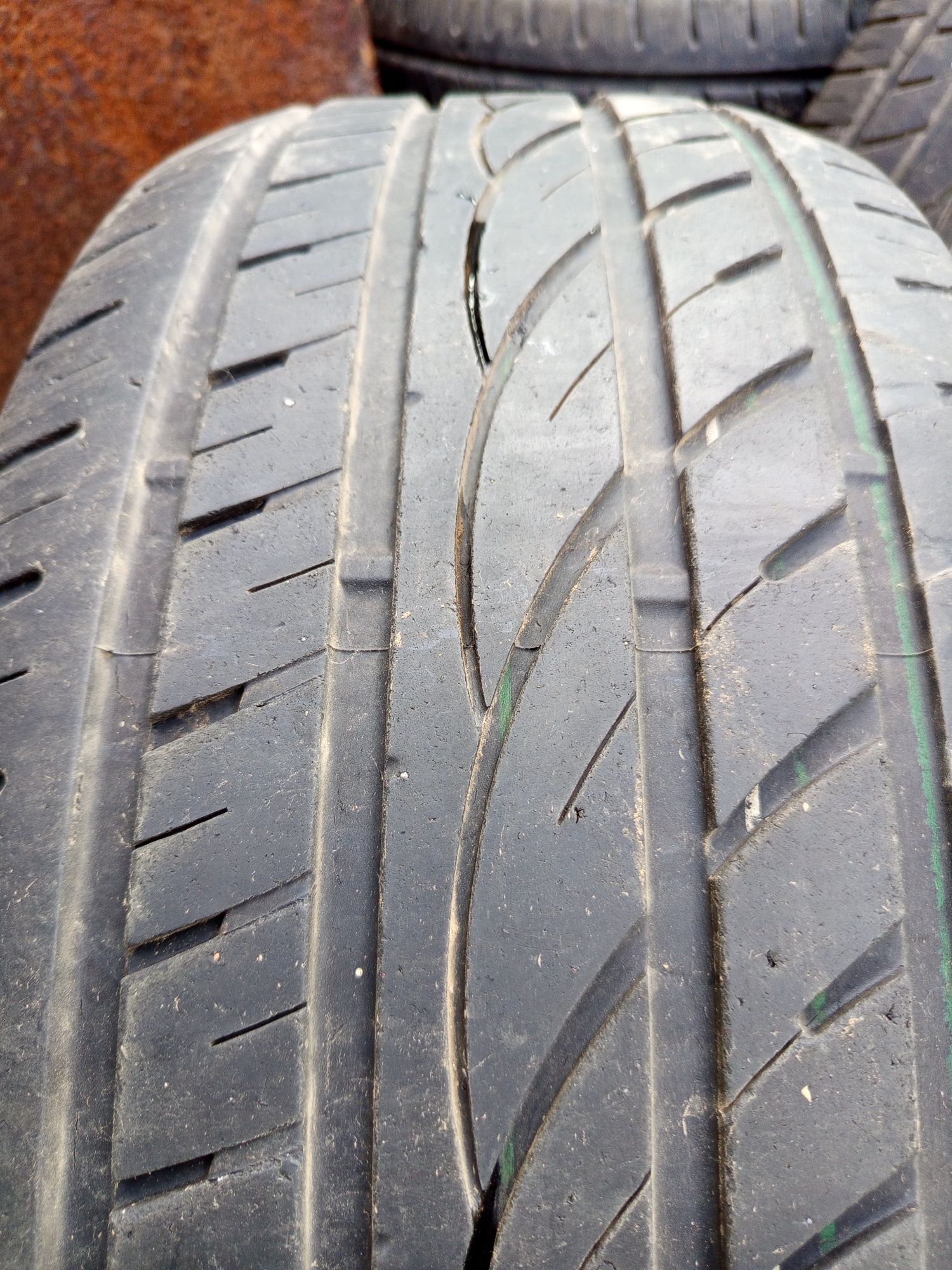 Летние шины 275/55R20