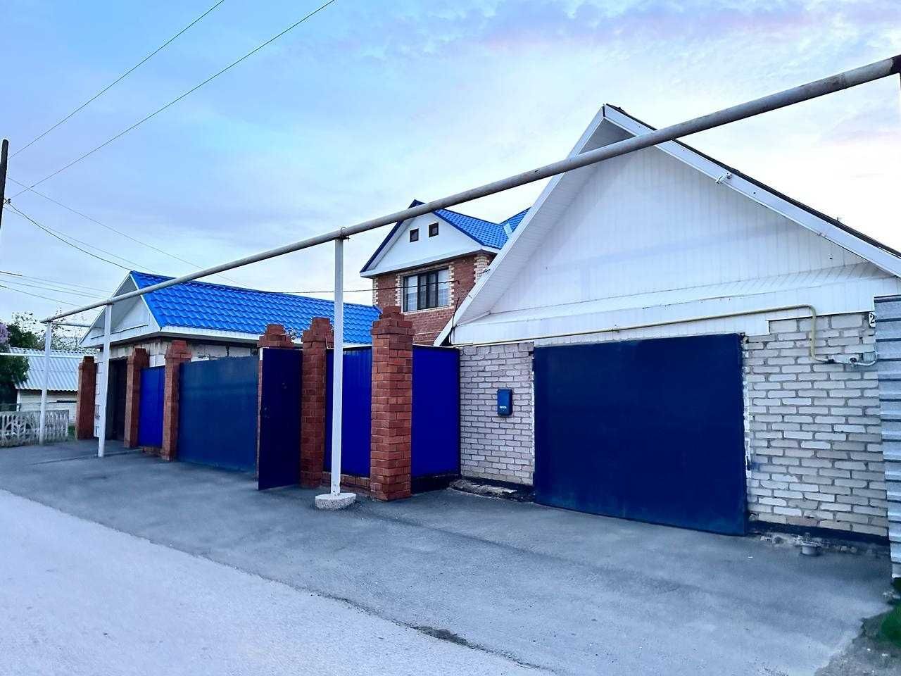 продам коттедж 2 этажа в районе центра