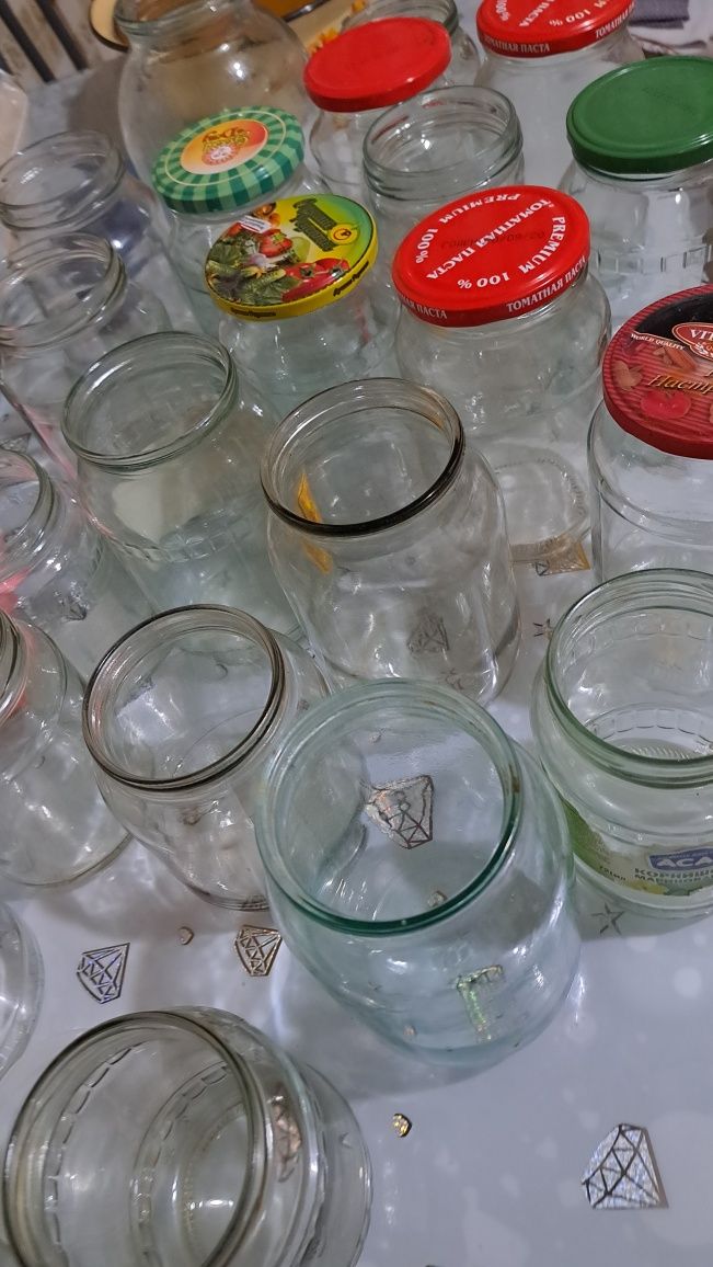 Продам Банки 1 литр 0.7литр по 100 тг