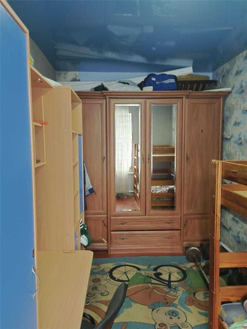 = 3-комнатный дом Центр Сортировки с гаражом уч-к 4 сотки