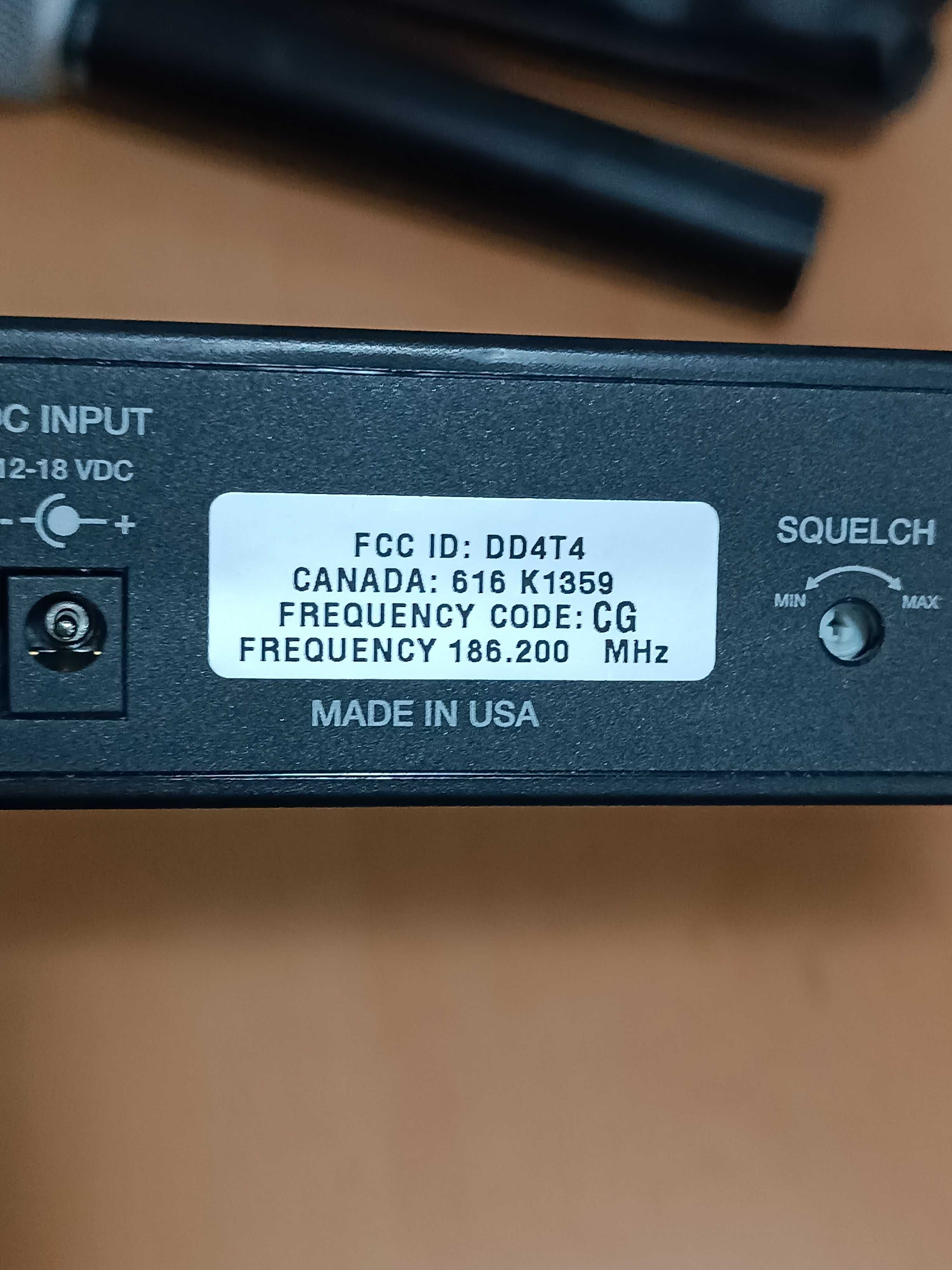 Микрофон Shure SM58 с ресивером Shure T4V.Оригинал.США